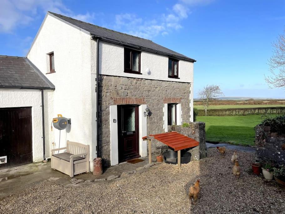 Holiday home Rhossili's Retreat - Aonb - Gower Rural Sleeps Up To 6 Swansea